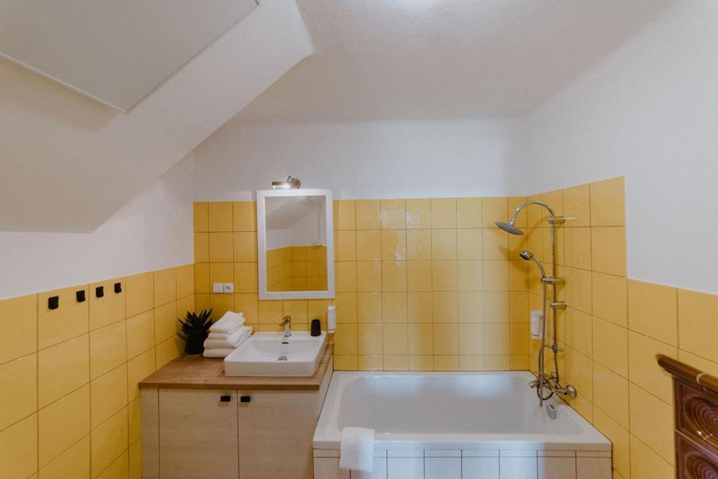 Apartmany Stare Mesto زنويمو المظهر الخارجي الصورة