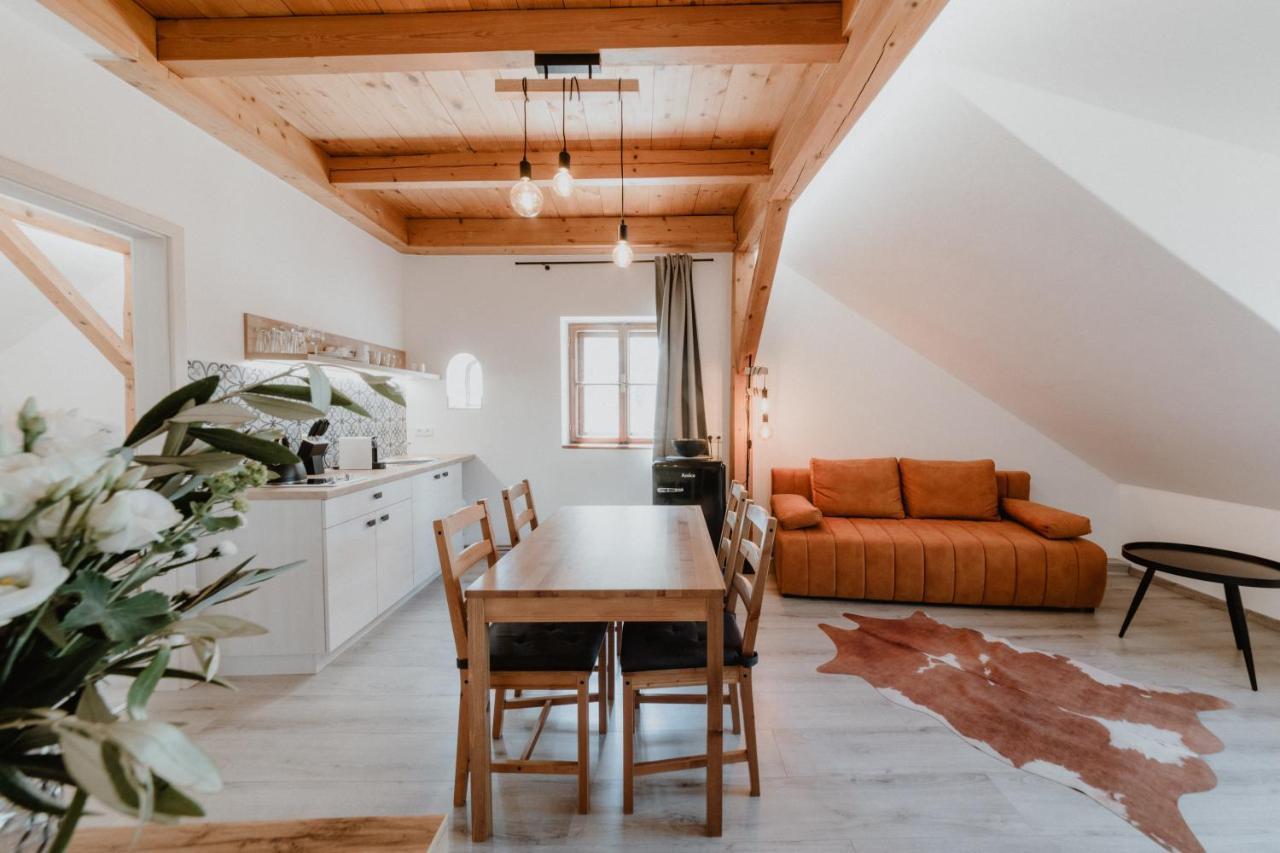 Apartmany Stare Mesto زنويمو المظهر الخارجي الصورة