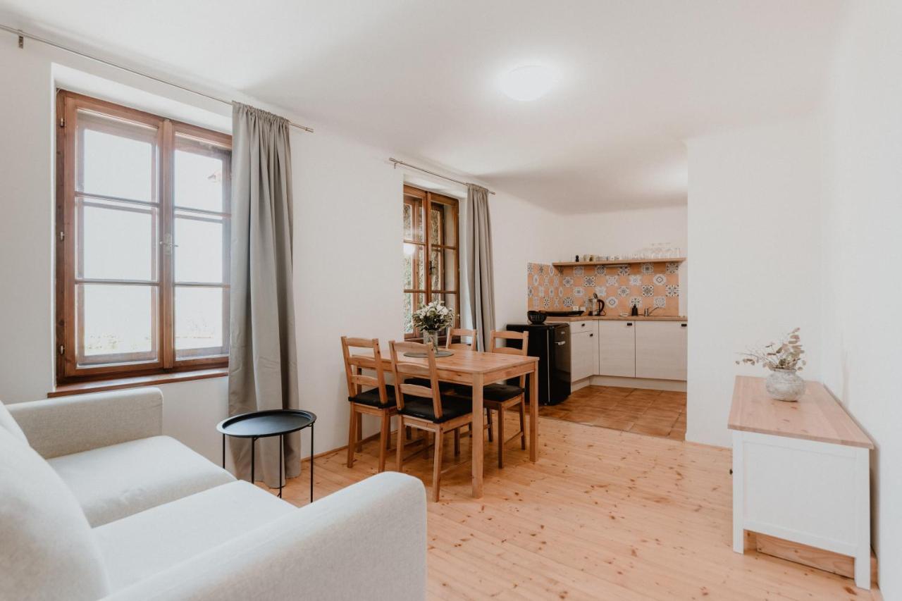 Apartmany Stare Mesto زنويمو المظهر الخارجي الصورة